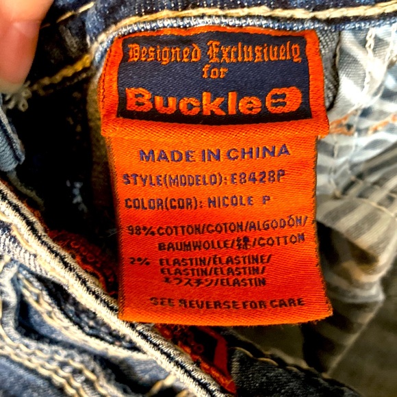 Rock Revival Capri Jeans - Picture 3 of 8